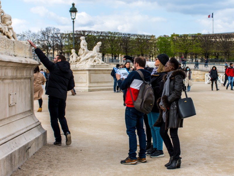 Intrigue au Jardin des Tuileries : le team building idéal pour un grand groupe à Paris